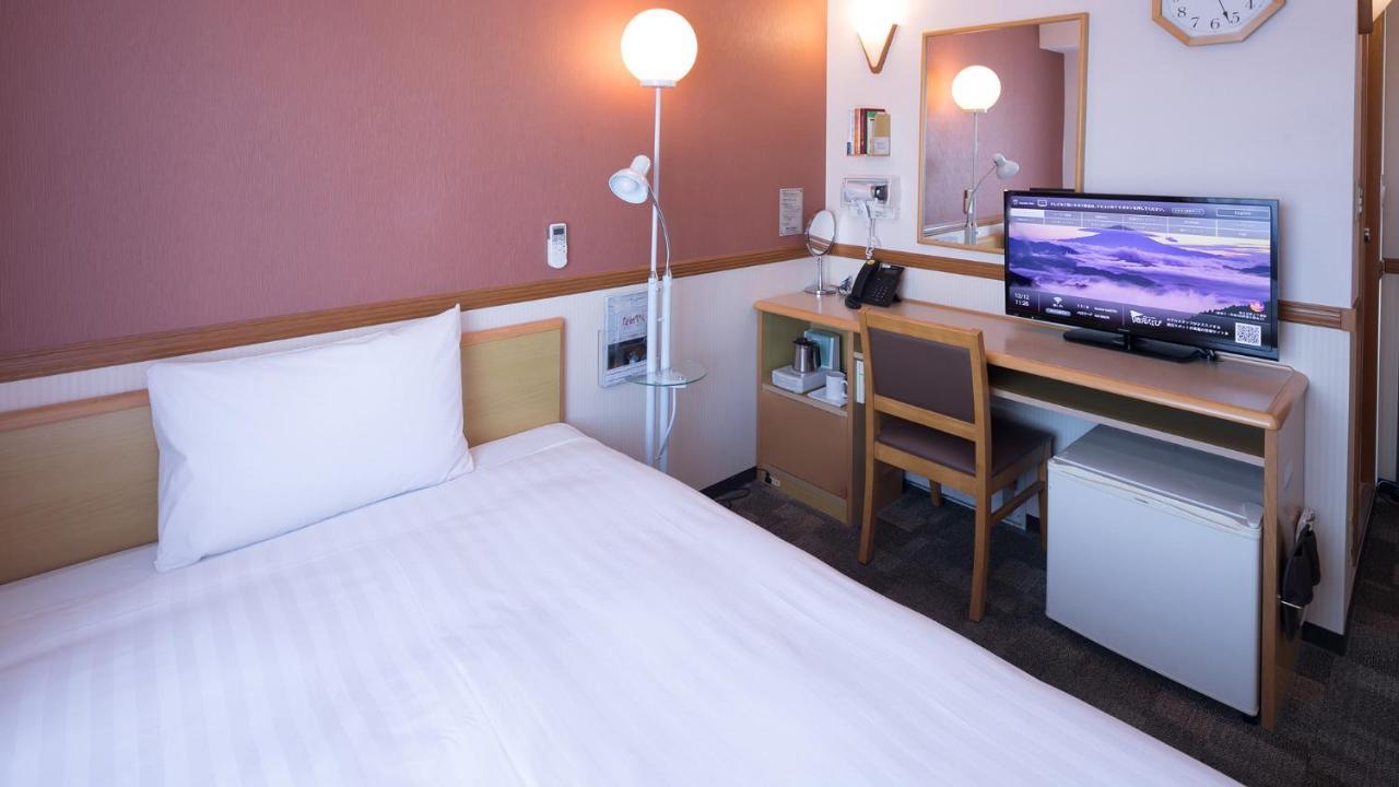 Toyoko Inn Matsuyama Ichibancho Eksteriør billede